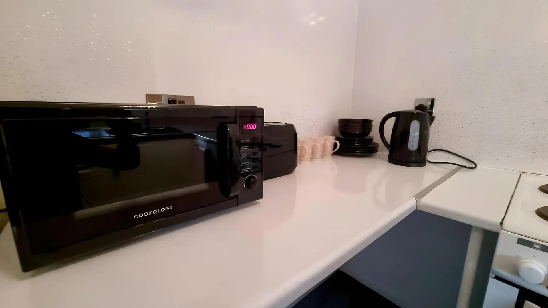 Sleek & Stylish - E15 Apartment With Parking Londres