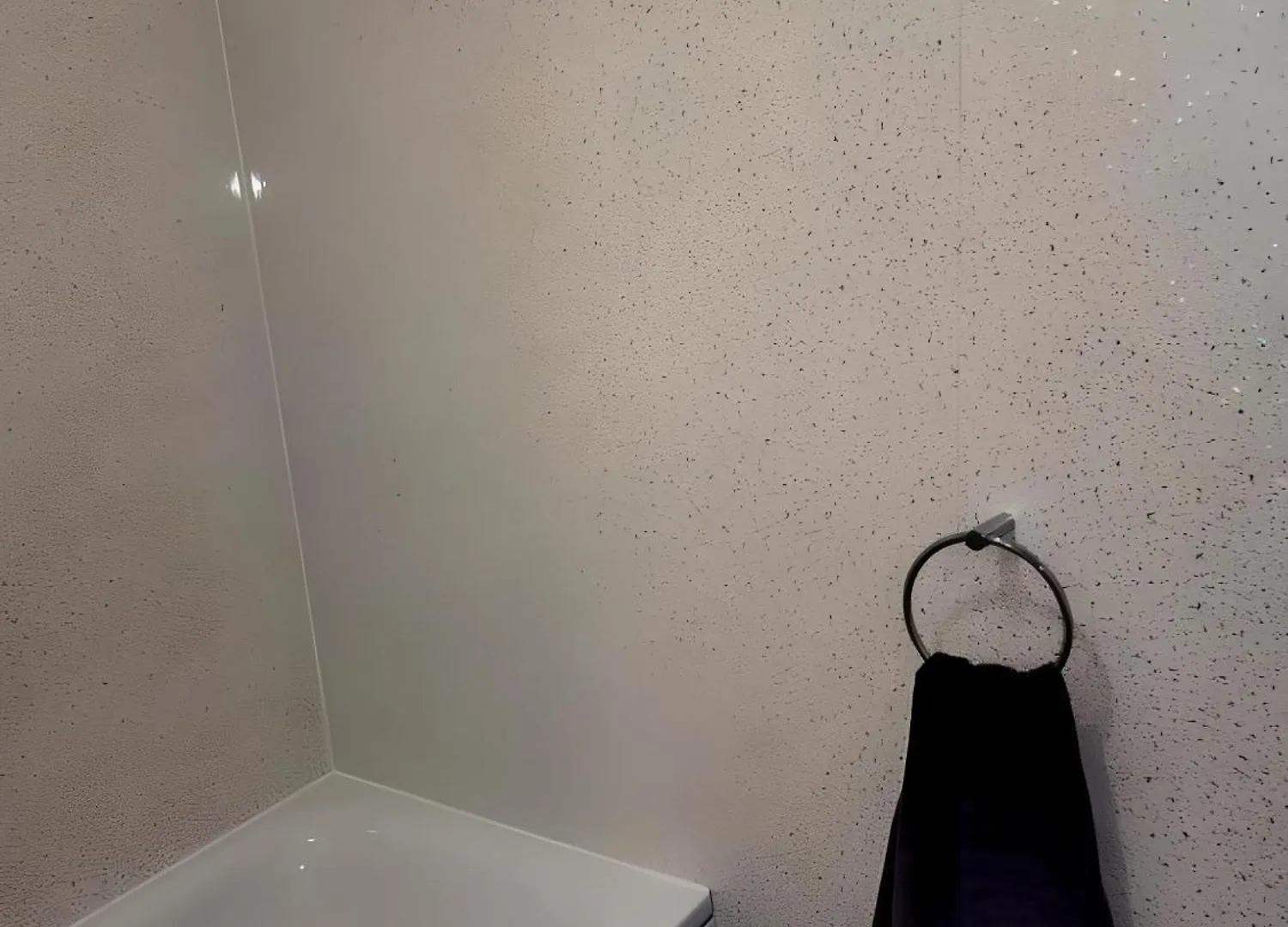 Sleek & Stylish - E15 Apartment With Parking Londres